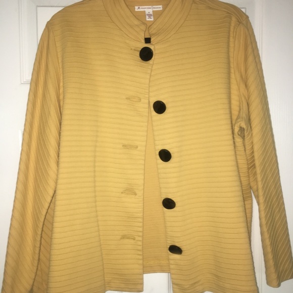 Beautiful, soft jacket! - Picture 2 of 3